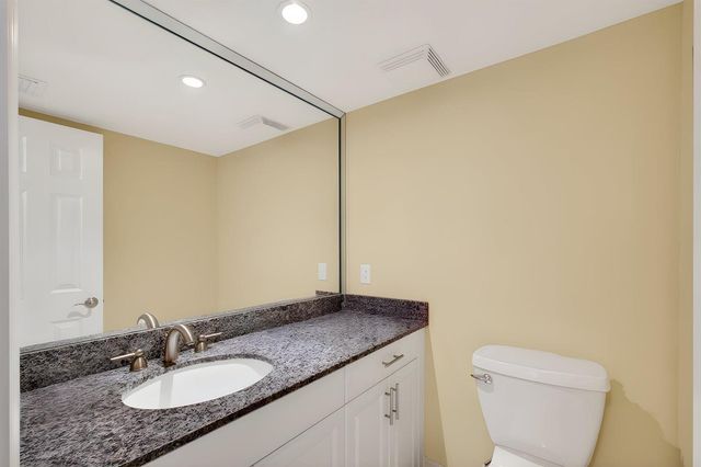 3000 N Ocean Drive 31 B, Singer Island, FL 33404