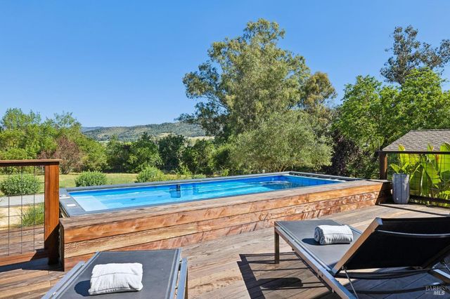 21730 Burndale Rd, Sonoma, CA 95476