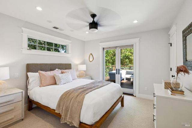 21730 Burndale Rd, Sonoma, CA 95476