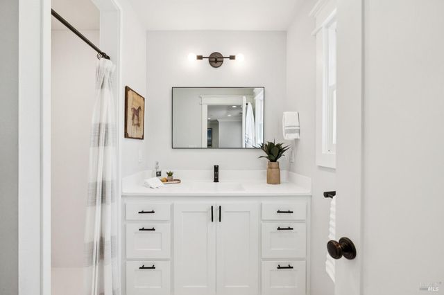 21730 Burndale Rd, Sonoma, CA 95476