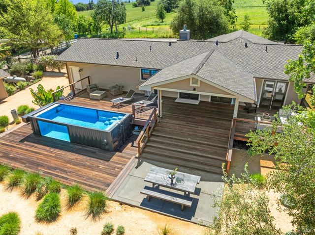 21730 Burndale Rd, Sonoma, CA 95476