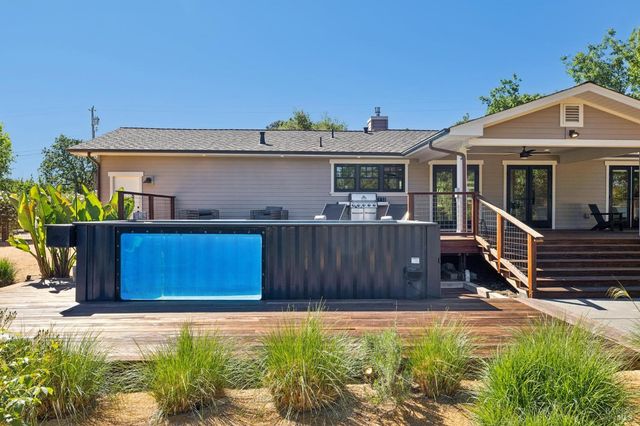 21730 Burndale Rd, Sonoma, CA 95476