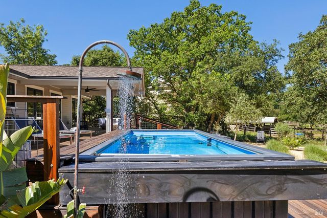 21730 Burndale Rd, Sonoma, CA 95476