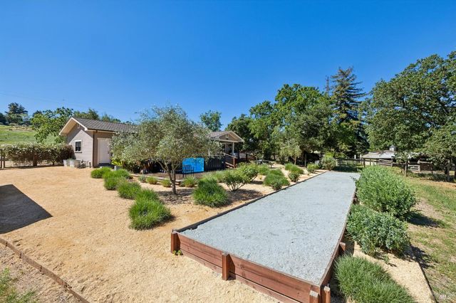 21730 Burndale Rd, Sonoma, CA 95476
