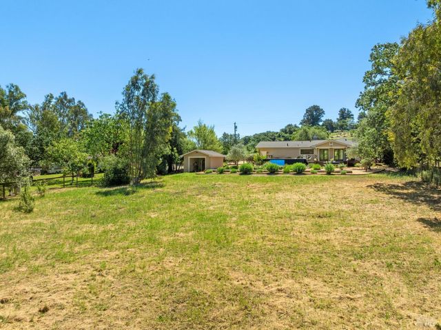 21730 Burndale Rd, Sonoma, CA 95476