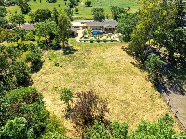 21730 Burndale Rd, Sonoma, CA 95476
