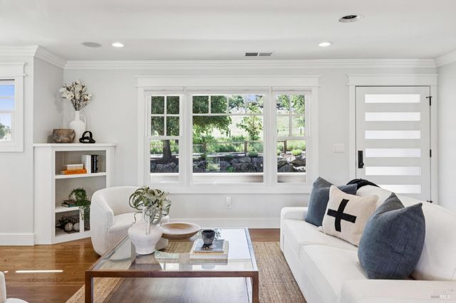 21730 Burndale Rd, Sonoma, CA 95476