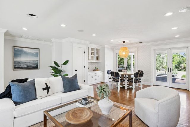 21730 Burndale Rd, Sonoma, CA 95476