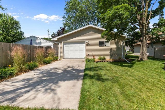 418 S WEIMAR STREET, Appleton, WI 54915