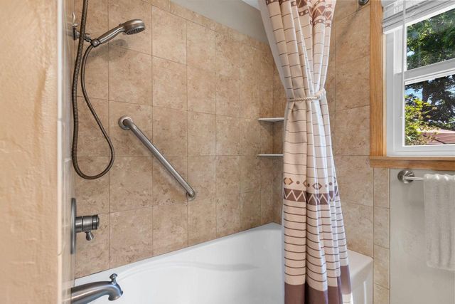 418 S WEIMAR STREET, Appleton, WI 54915