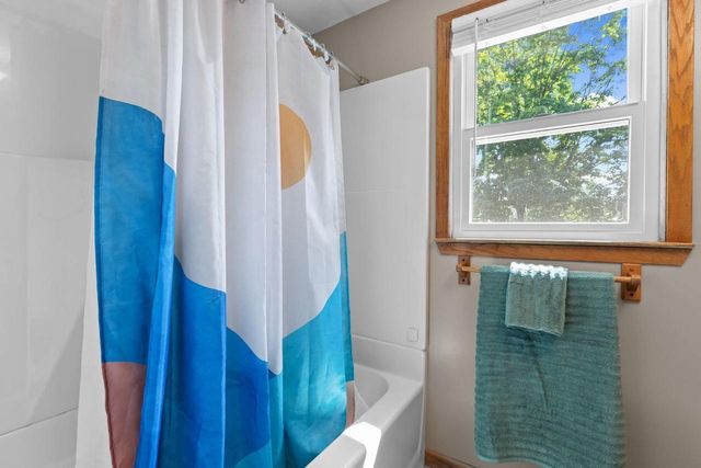 418 S WEIMAR STREET, Appleton, WI 54915