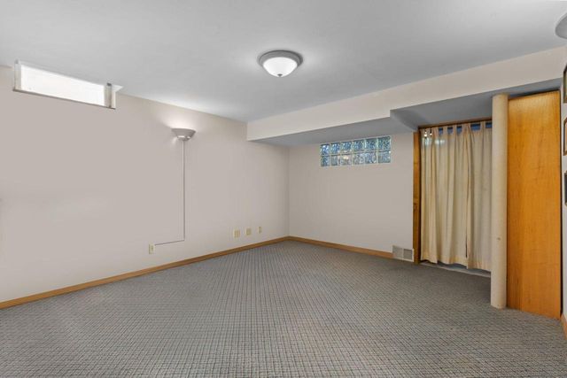418 S WEIMAR STREET, Appleton, WI 54915