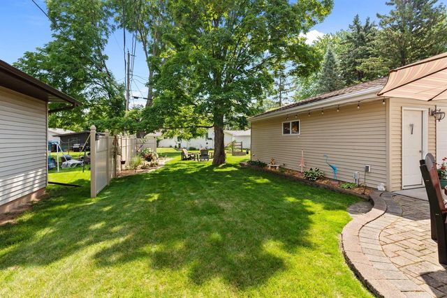 418 S WEIMAR STREET, Appleton, WI 54915