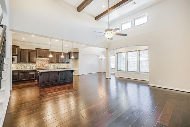 10 Silent Way Drive, Sugar Land, TX 77498