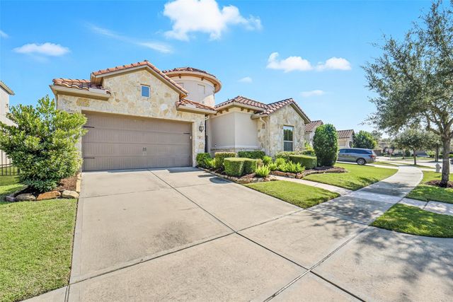 10 Silent Way Drive, Sugar Land, TX 77498