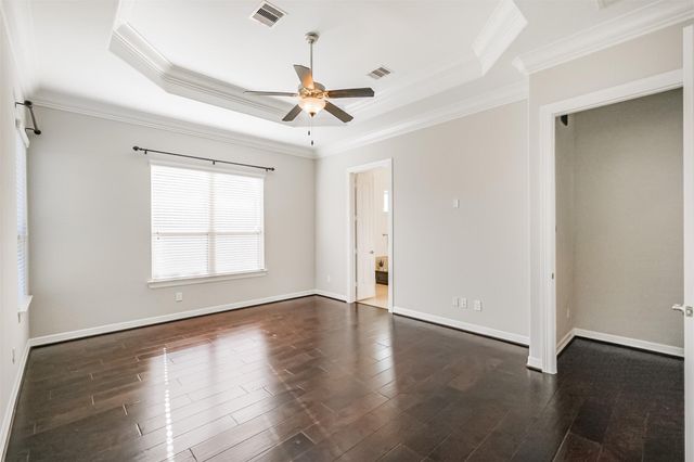 10 Silent Way Drive, Sugar Land, TX 77498