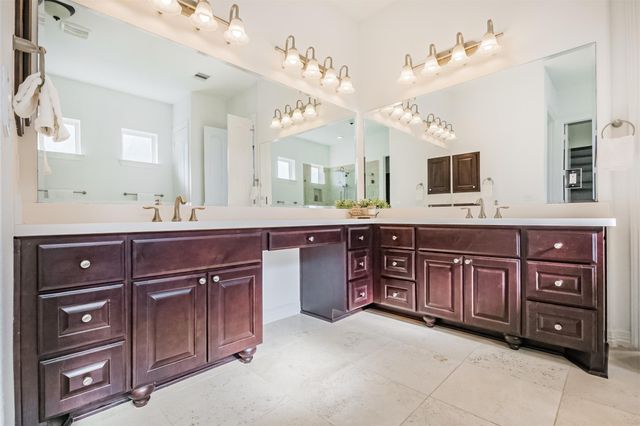 10 Silent Way Drive, Sugar Land, TX 77498