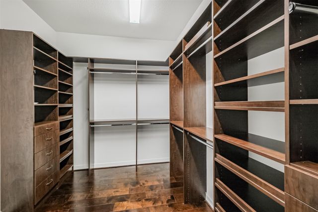 10 Silent Way Drive, Sugar Land, TX 77498