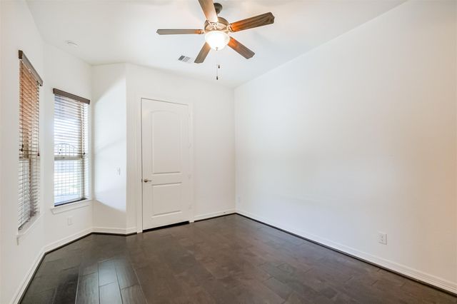 10 Silent Way Drive, Sugar Land, TX 77498