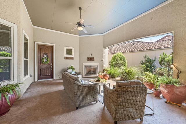 10 Silent Way Drive, Sugar Land, TX 77498