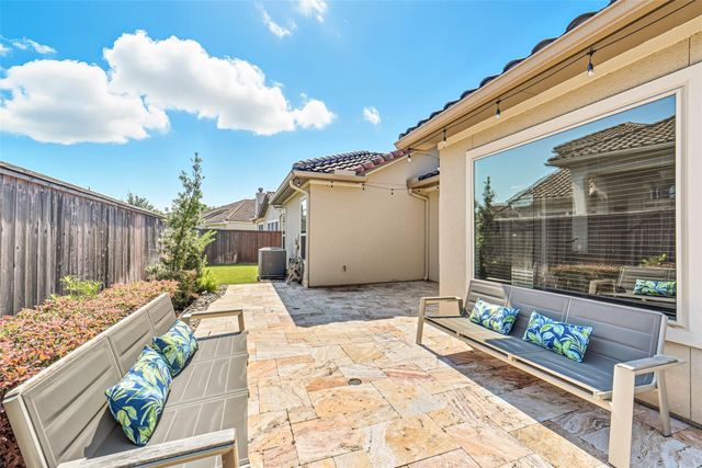 10 Silent Way Drive, Sugar Land, TX 77498