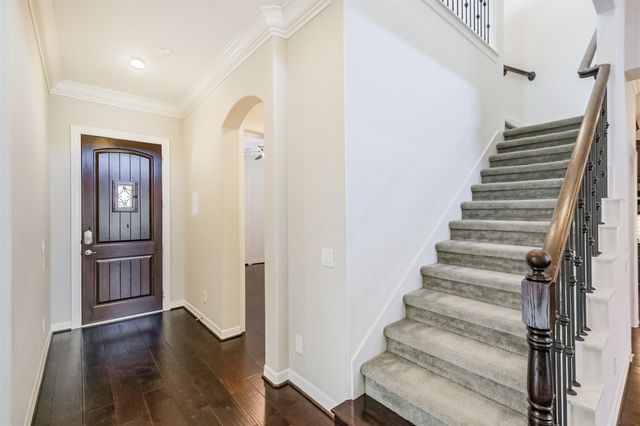 10 Silent Way Drive, Sugar Land, TX 77498