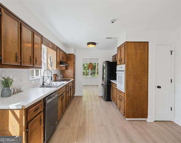 3167 Mountain Creek Lane NE, Roswell, GA 30075