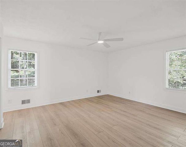 3167 Mountain Creek Lane NE, Roswell, GA 30075