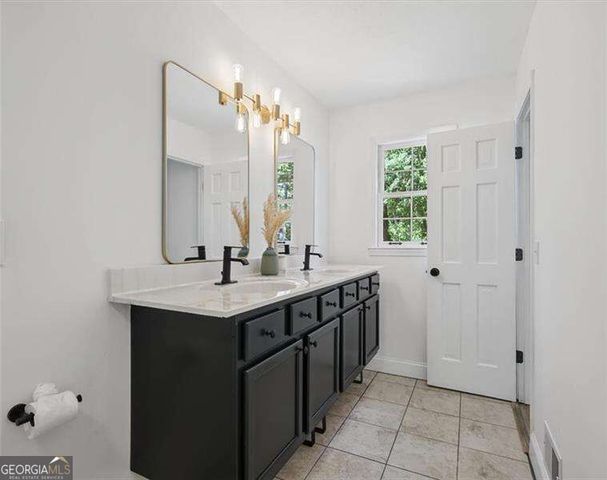 3167 Mountain Creek Lane NE, Roswell, GA 30075