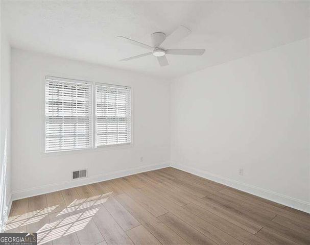 3167 Mountain Creek Lane NE, Roswell, GA 30075