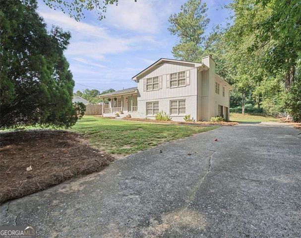 3167 Mountain Creek Lane NE, Roswell, GA 30075