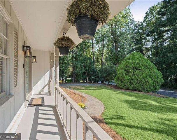 3167 Mountain Creek Lane NE, Roswell, GA 30075