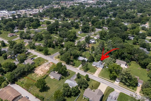 207 Hillsdale Drive, Ballwin, MO 63011