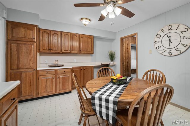 207 Hillsdale Drive, Ballwin, MO 63011