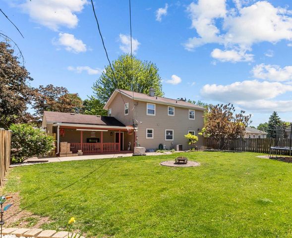 1147 GREEN ACRES LANE, Neenah, WI 54956