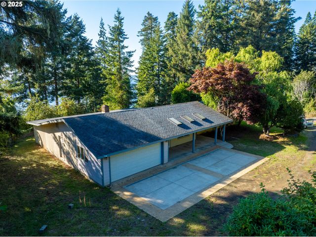 93924 KIRKENDALL Ln, North Bend, OR 97459