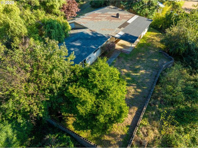 93924 KIRKENDALL Ln, North Bend, OR 97459