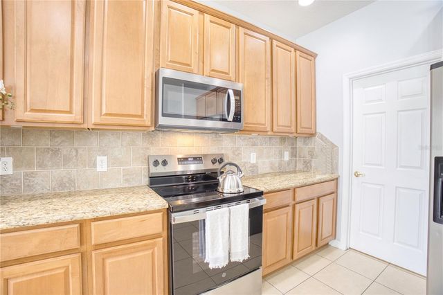 8808 ABBEY LEAF LANE, Orlando, FL 32827