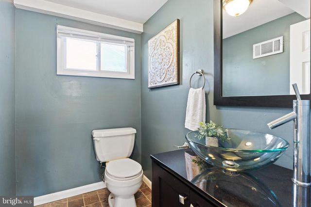 2173 CAROL DR, Harrisburg, PA 17110