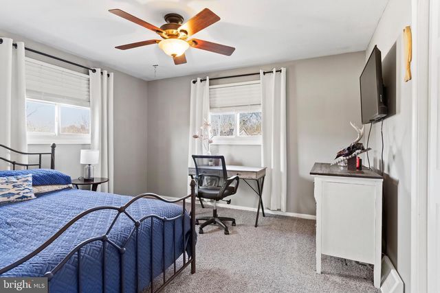 2173 CAROL DR, Harrisburg, PA 17110