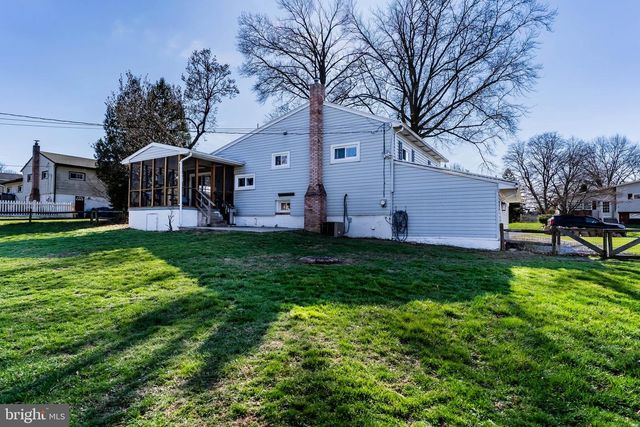 2173 CAROL DR, Harrisburg, PA 17110