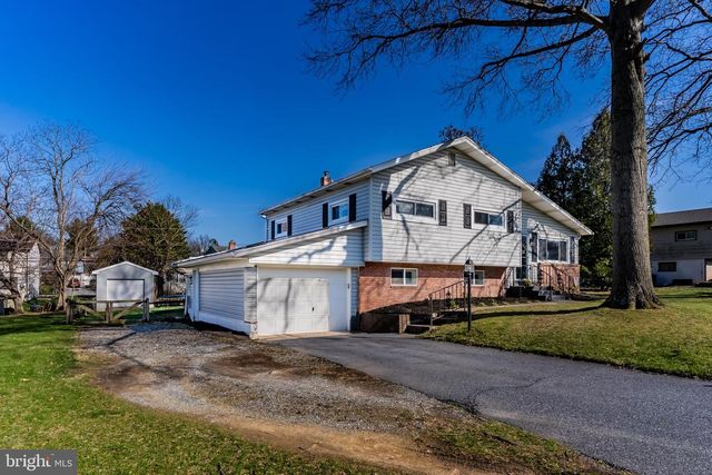 2173 CAROL DR, Harrisburg, PA 17110