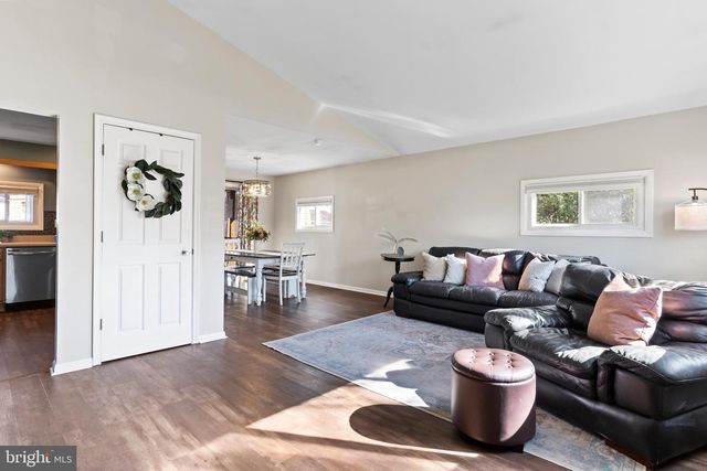 2173 CAROL DR, Harrisburg, PA 17110