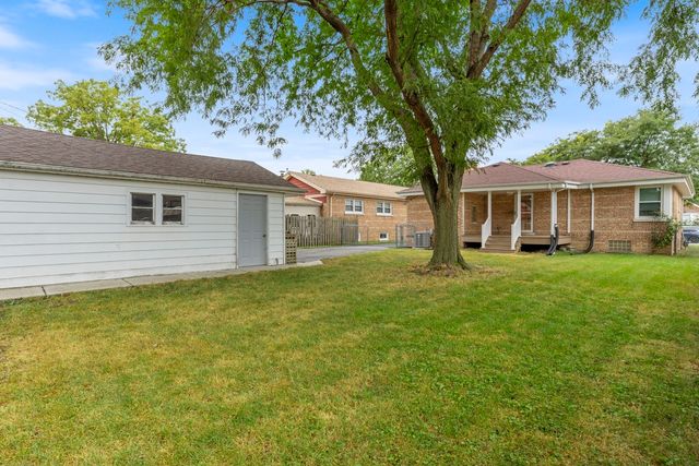 9643 S Richmond Avenue, Evergreen Park, IL 60805