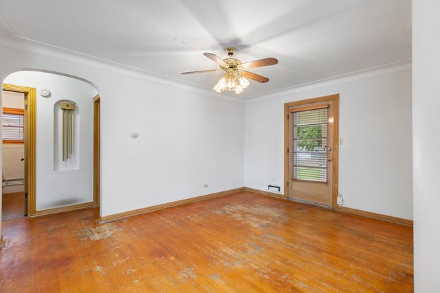 9643 S Richmond Avenue, Evergreen Park, IL 60805