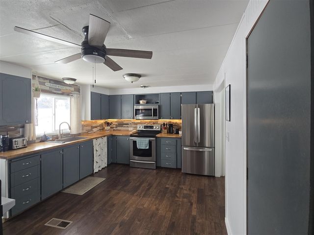 6025 W Shelby Road, Shelby, MI 49455