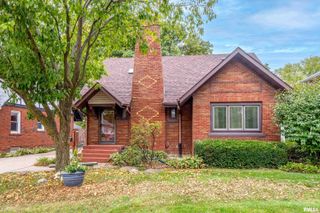 2534 30TH Street, Rock Island, IL 61201