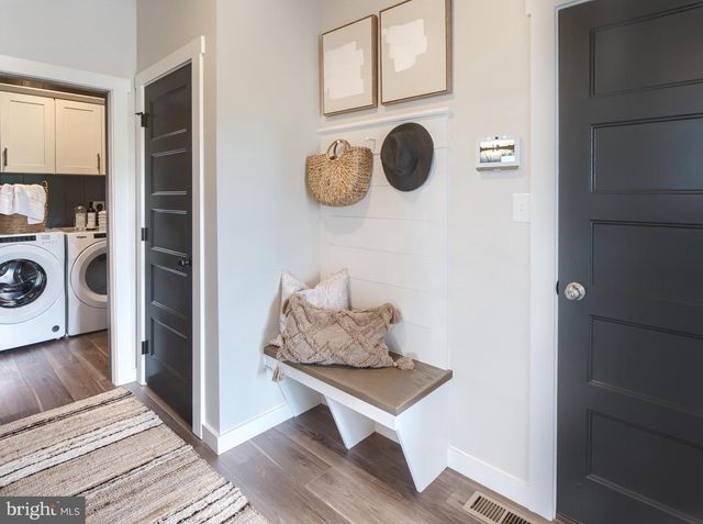 2221 BRENTFORD ST, Lancaster, PA 17601