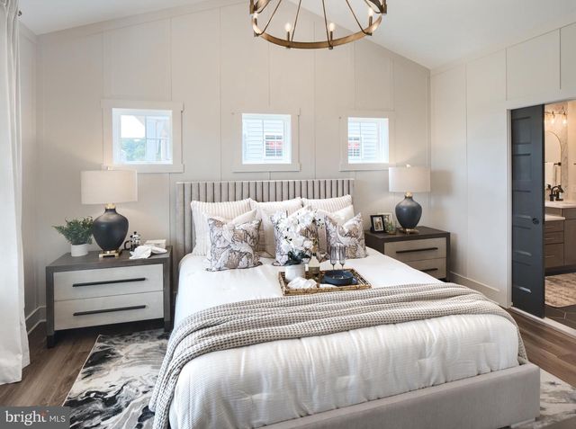 2221 BRENTFORD ST, Lancaster, PA 17601