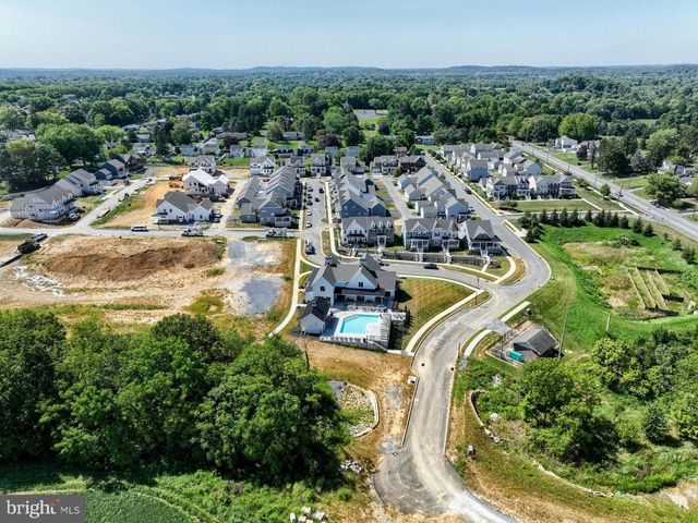 2221 BRENTFORD ST, Lancaster, PA 17601